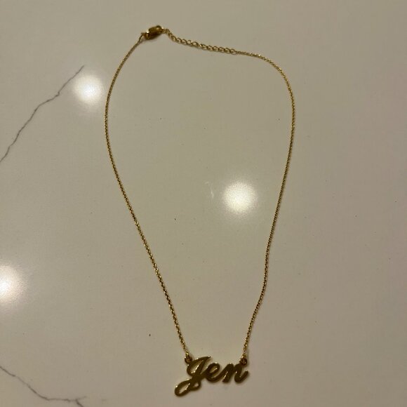 MYKA Personalized Cursive Name Necklace "Jen" - Picture 3 of 4